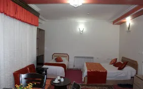 سوئیت سه نفره (اقامت با صبحانه)