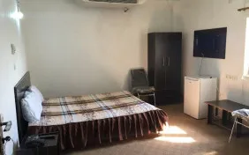 اتاق سه تخته (اقامت با صبحانه)