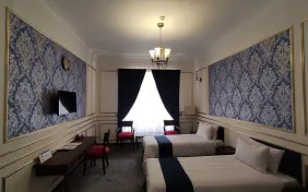 اتاق دو تخته توئین روبه باغ