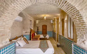 اتاق چهارتخته سردابی (اقامت با صبحانه)