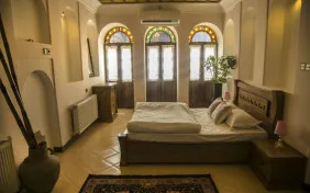 سوئیت چهار نفره آوان (اقامت با صبحانه)