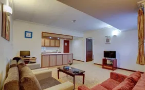 سوئیت دوتخته (اقامت با صبحانه)