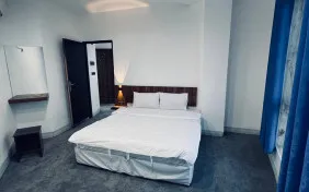 اتاق شش تخته روبه دریا (اقامت با صبحانه)