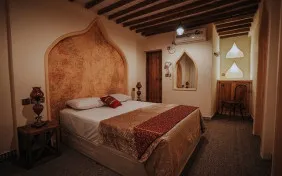 اتاق سنتي ويژه دبل(عشرفي) (اقامت با صبحانه)