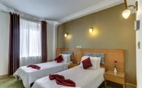 اتاق دو تخته توئین (اقامت با صبحانه)