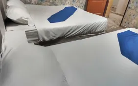 سوئیت دوخوابه چهار تخته