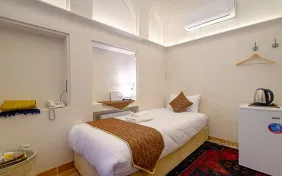 اتاق 101(یک تخته) (اقامت با صبحانه)