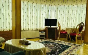 سوییت یک خوابه دو نفره (اقامت با صبحانه)