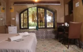 اتاق دو تخته پروین اعتصامی (اقامت با صبحانه)