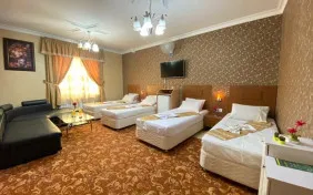 اتاق چهار تخته هتلی (اقامت با صبحانه)