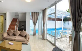 ویلا دوبلکس سه خوابه برای دو نفر (اقامت بدون صبحانه)