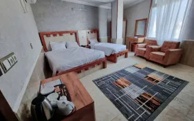 اتاق سه تخته (اقامت با صبحانه)