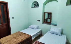 اتاق دوتخته توئین هشتی (اقامت با صبحانه)