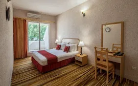 کابانا دوتخته محوطه(استاندارد) (اقامت با صبحانه)