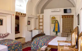 اتاق چهار تخته زمرد (اقامت با صبحانه)