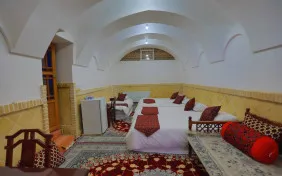 اتاق پنج تخته مه جبین ( زیر زمین ) (اقامت باصبحانه)