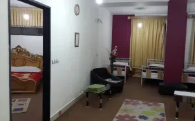 سوئیت شش نفره (اقامت با صبحانه)