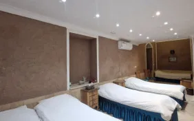 اتاق پنج تخته سرداب (اقامت با صبحانه)