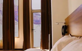 اتاق سه تخته (اقامت با صبحانه )