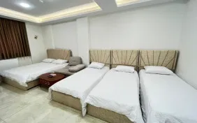 اتاق سه تخته (اقامت با صبحانه)