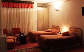 اتاق یک تخته (اقامت با صبحانه)