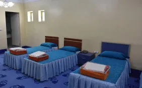 اتاق سه تخته (اقامت با صبحانه)