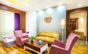 سوئیت یک خوابه پنج تخته رویال (اقامت با صبحانه)