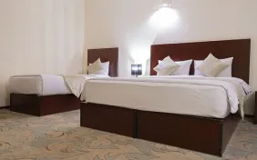 اتاق سه تخته (اقامت با صبحانه)