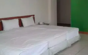 اتاق چهار تخته (اقامت با صبحانه)