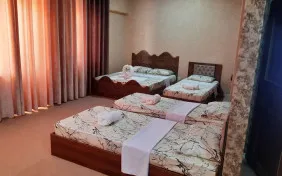 اتاق پنج تخته (اقامت باصبحانه)