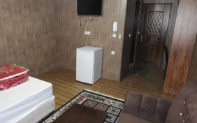 سوئیت یک خوابه دونفره (اقامت با صبحانه)