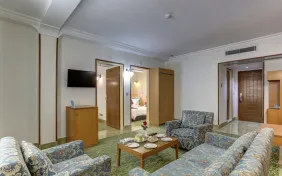 کلبه سوئیت دوخواب چهار تخته (اقامت با صبحانه)