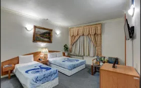 اتاق سه تخته (اقامت با صبحانه)