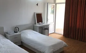 اتاق دوتخته توئین (اقامت با صبحانه)