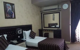 اتاق یک تخته (اقامت با صبحانه)