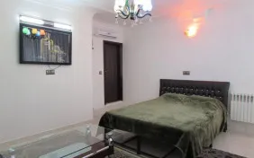 یک تخته (اقامت باصبحانه)