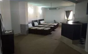 اتاق پنج نفره (اقامت با صبحانه)