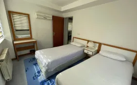 آپارتمان سه خوابه شش تخته (اقامت بدون صبحانه)