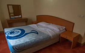 اتاق یک تخته (اقامت با صبحانه)