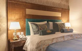 سوئیت دو تخته جونیور (اقامت با صبحانه)