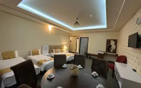 گلدن سوئیت پنج نفره (اقامت با صبحانه)