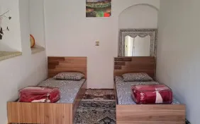 اتاق دوتخته توئین بلوط (اقامت بدون صبحانه)