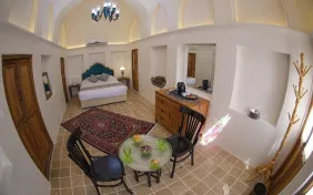 اتاق دوتخته دبل اعیانی 103 (اقامت با صبحانه)