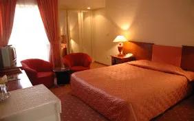 اتاق یک تخته (اقامت با صبحانه)