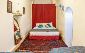 اتاق چهارتخته سردابه (اقامت با صبحانه)