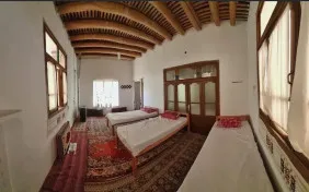 اتاق سه تخته (اقامت با صبحانه)