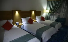 اتاق پنج تخته جزیره (اقامت با صبحانه)