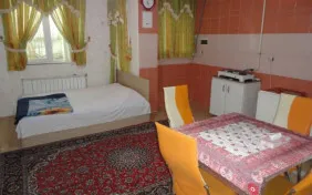 سوئیت یک خوابه سه تخته (اقامت با صبحانه)