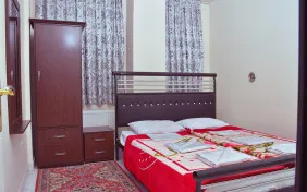 سوئیت دو خوابه برای یک نفر (اقامت)