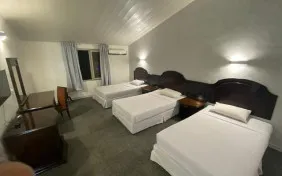 اتاق سه تخته (دید به دریا) (اقامت صبحانه)